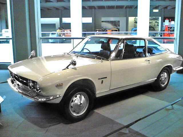 Isuzu_117_coupe_001.jpg