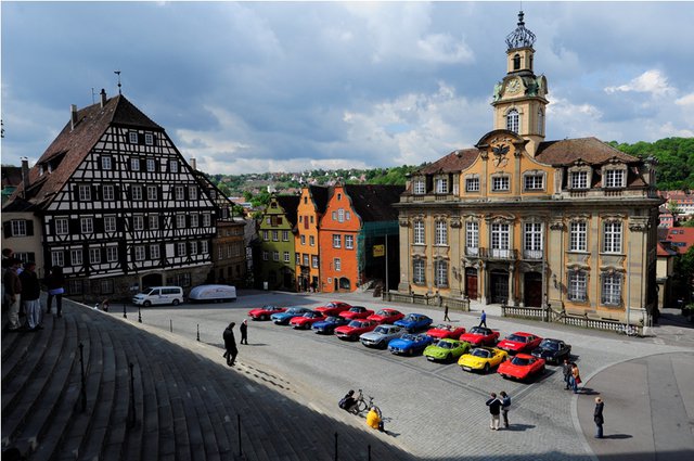 _DSC0212.JPG (361.27 KiB) 8361 mal betrachtet Schwäbisch Hall von seiner Schönsten Seite - denkt man sich die Fassaden weg ;-)