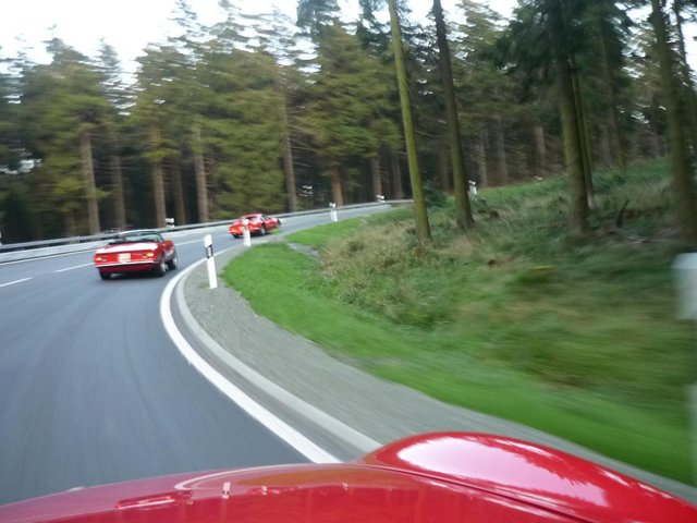 aP1110267.JPG (121.65 KiB) 9688 mal betrachtet 7. Kehre an der Westseite des Feldbergs, geht im 2. Gang voll ... ;-)