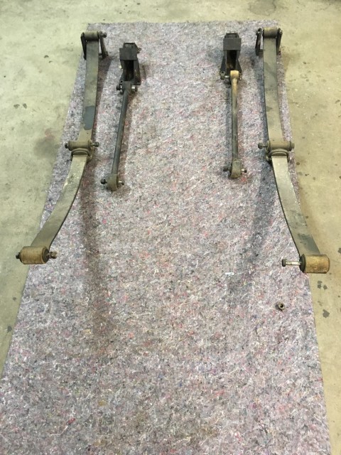 Hinterradaufhängung ausgebaut.jpg