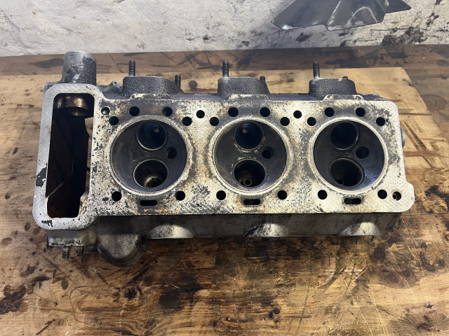 Zylinderkopf vor der Reinigung
