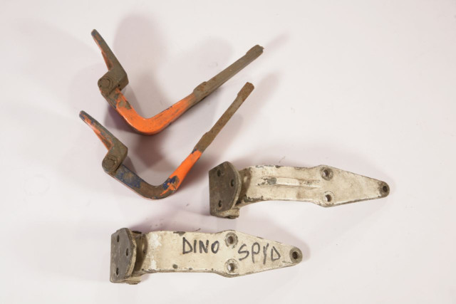 Dino Türscharniere.jpg