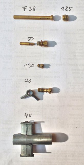 Weber 40 DCN 14 Duesen.jpg